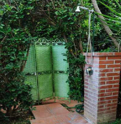 douche extérieure carrelage